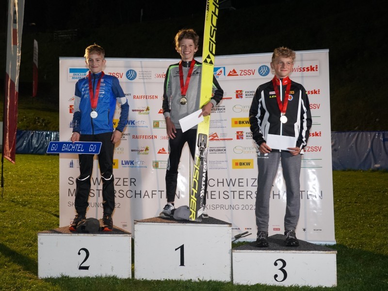 Skispringen: Lion gewinnt an der SM die Silbermedaille in der Kategorie U16!