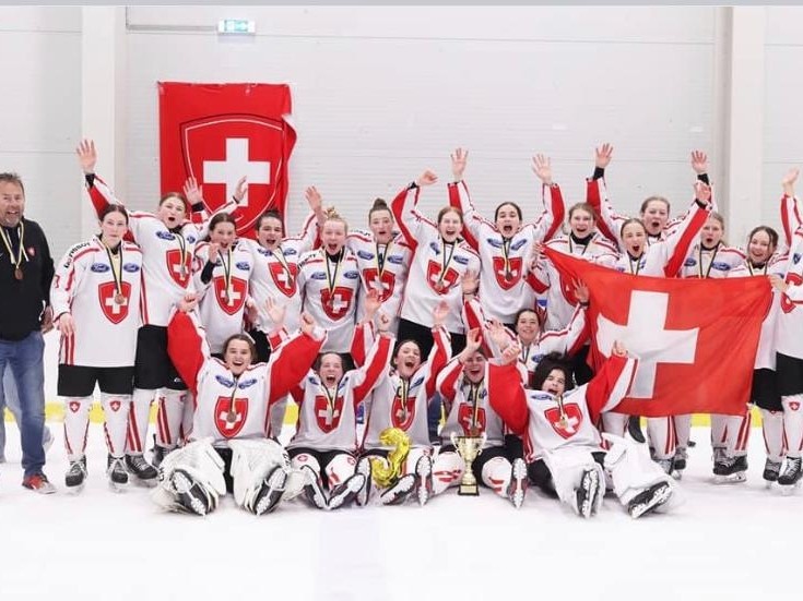 Eishockey: Hannah gewinnt an der EM U16 die Bronzemedaille!